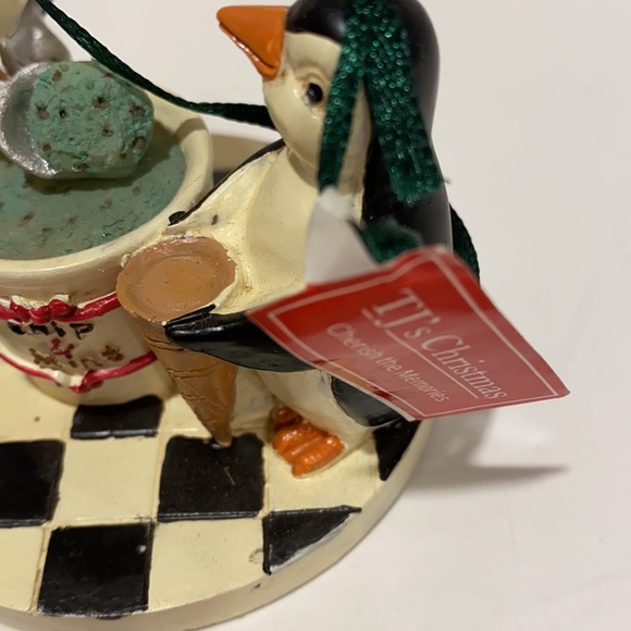 Tj’s Christmas Penguins Serving Ice Cream Christmas Tree Ornament Decoration - Picture 6 of 10